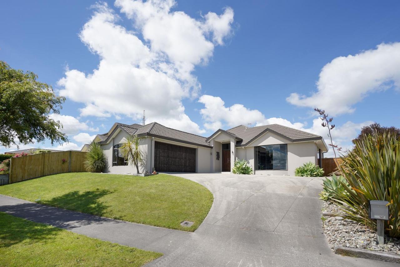 Ambience On Pacific Bed and Breakfast Palmerston North Buitenkant foto