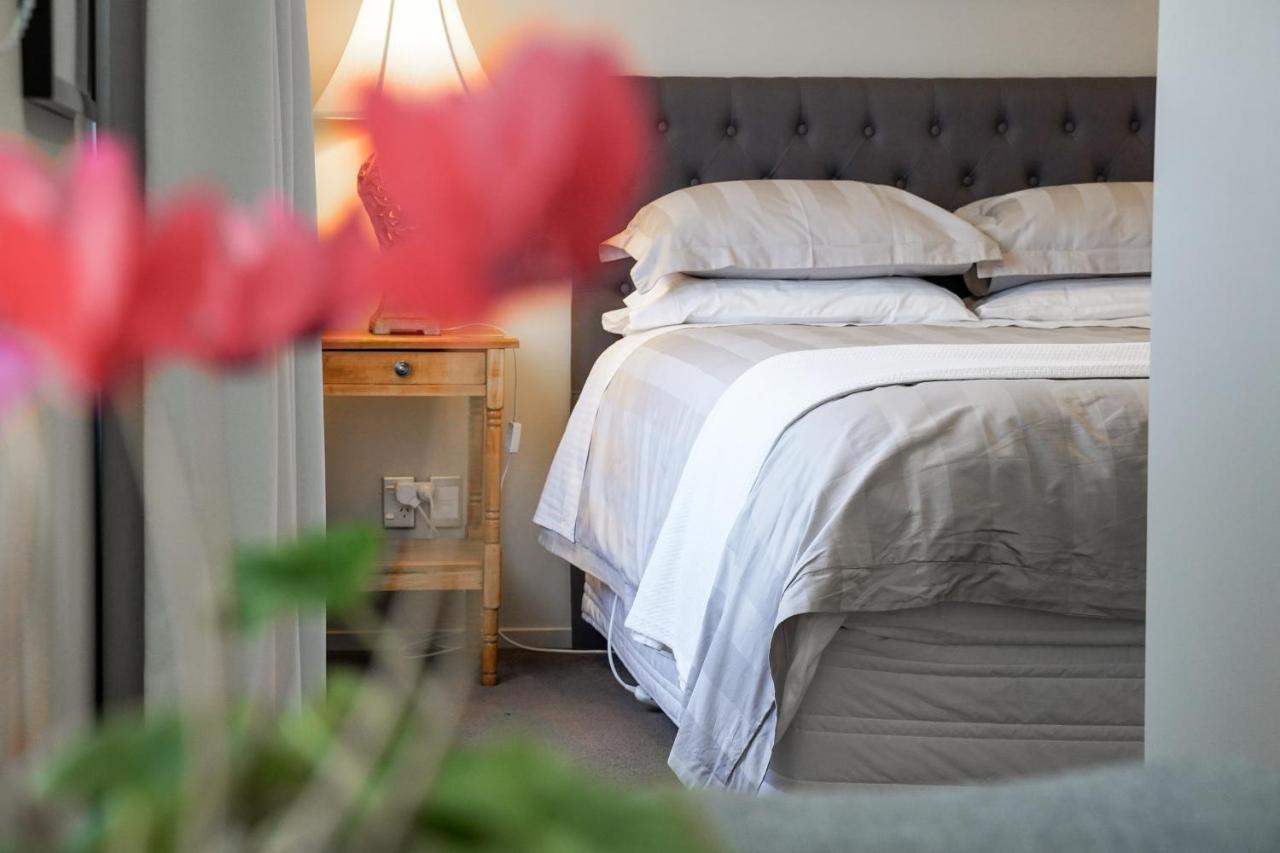 Ambience On Pacific Bed and Breakfast Palmerston North Buitenkant foto