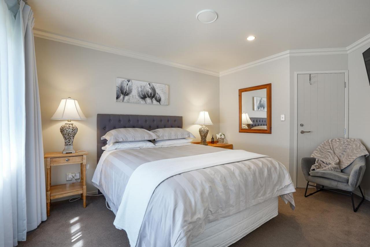 Ambience On Pacific Bed and Breakfast Palmerston North Buitenkant foto